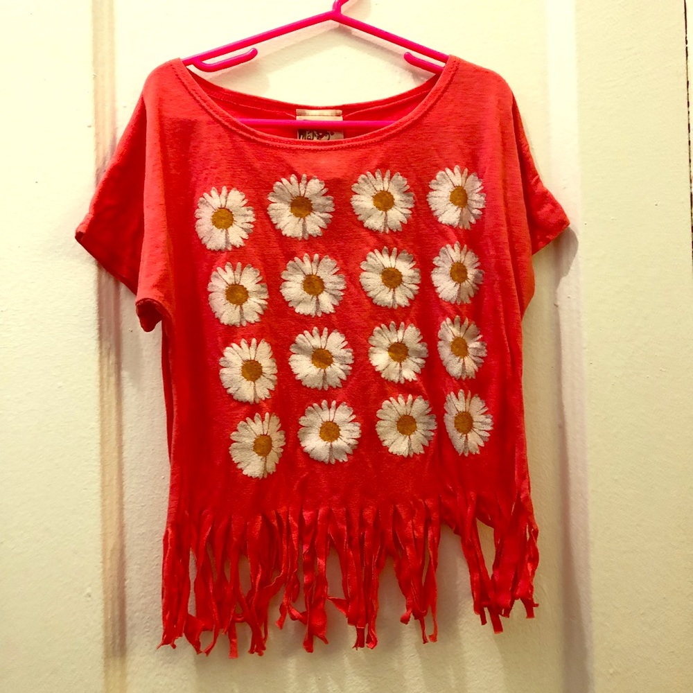 ❗️MAKE OFFER❗️Pink w/ White Daisies Fringe TShirt